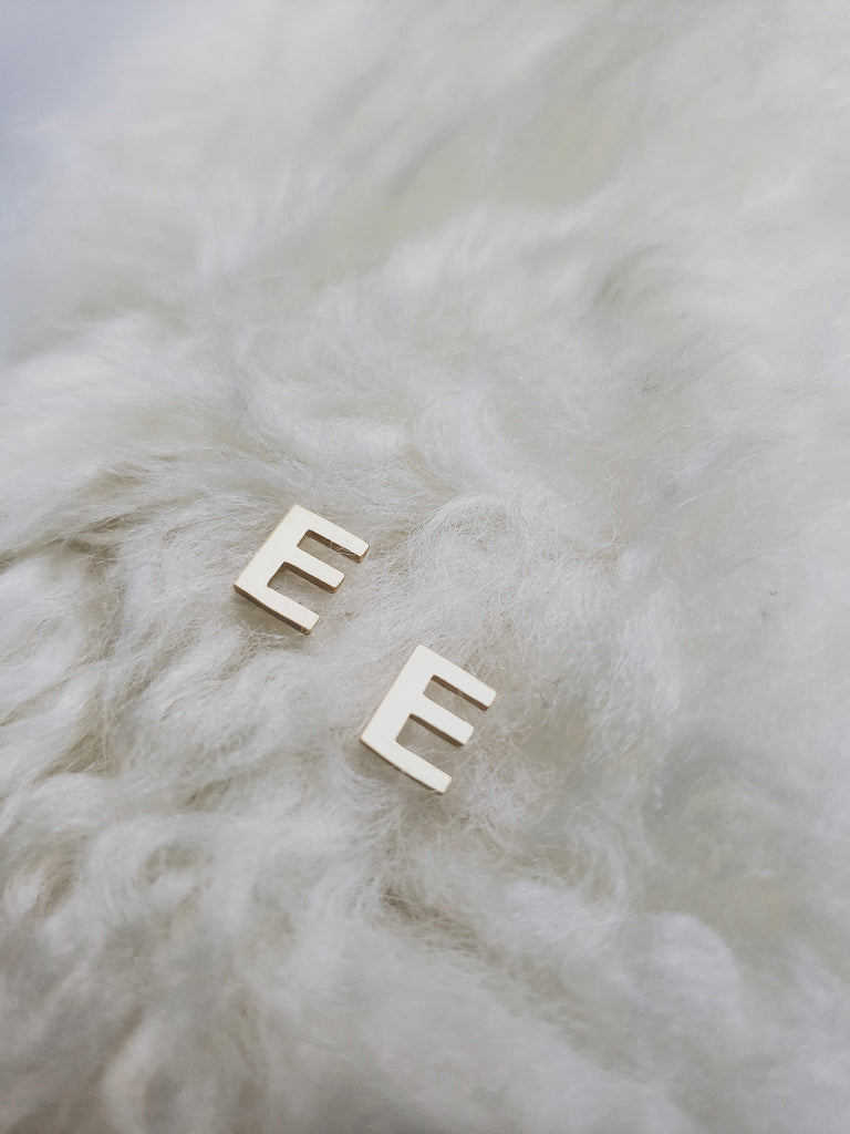 E Initial Studs