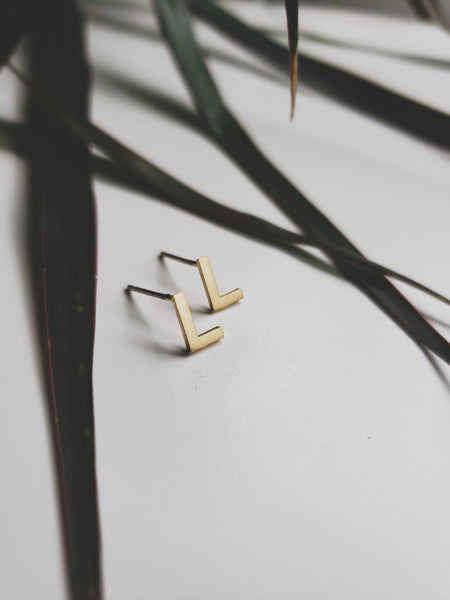 L Initial Studs