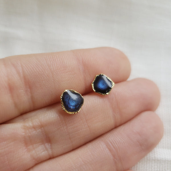 Reticulated Enamel Studs - Sapphire